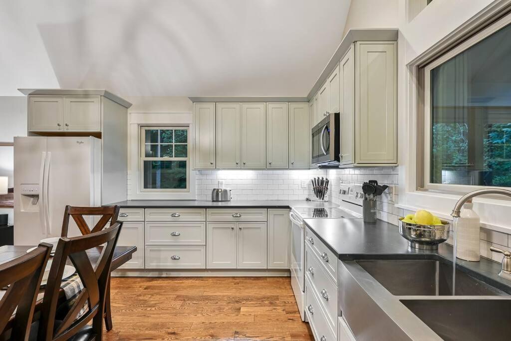 The Cove Retreat- Hot Tub/Screened Porch/Game Room Lake Lure Esterno foto